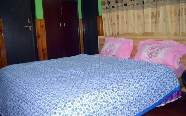Riverside Duplex Guest House