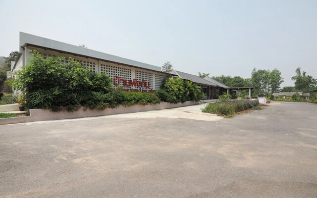Baan Ping Kan Longstay by ZUZU