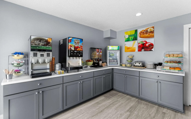 Quality Inn Lakefront