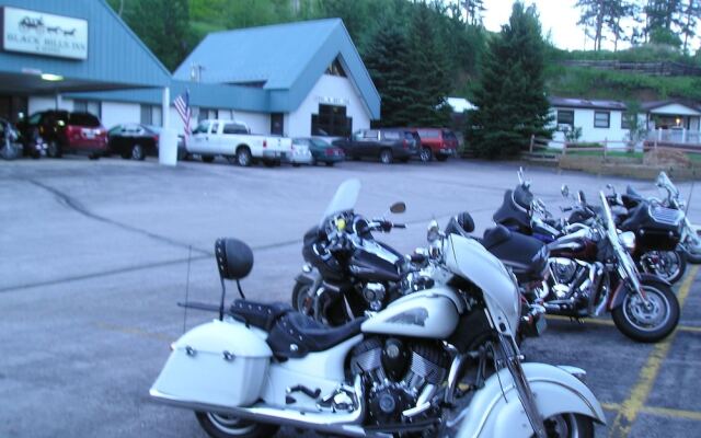 Black Hills Inn & Suites