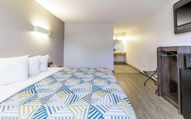 Motel 6 Boerne, TX