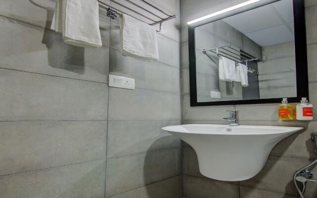 OYO Townhouse 047 Kanakpura Road