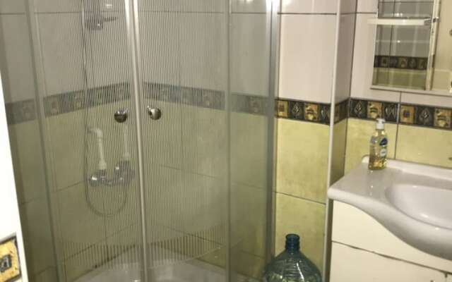 Luxury and Comfortable Apartment