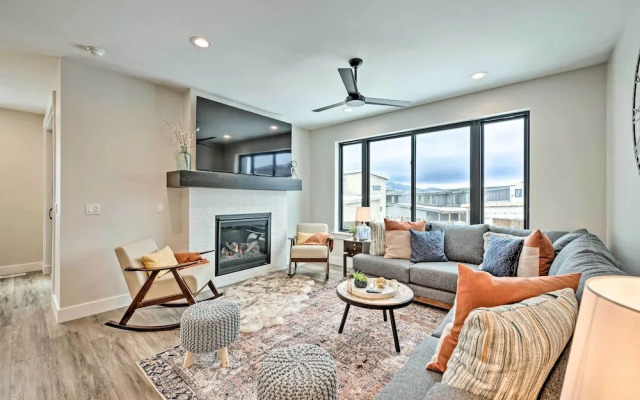Newly-built Lakeside Gem w/ Community Perks!