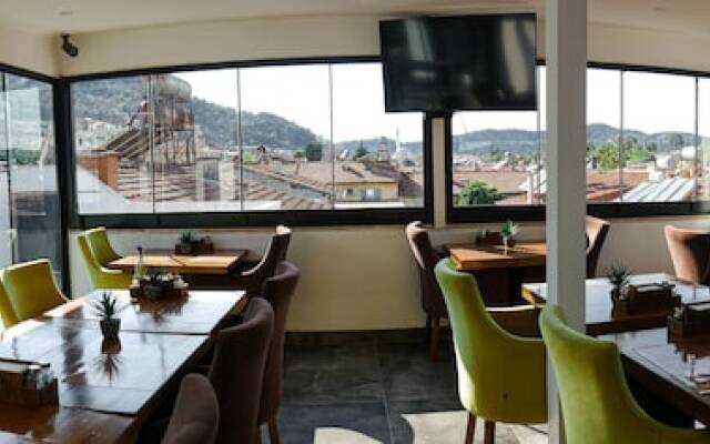 Nefis Hotel City