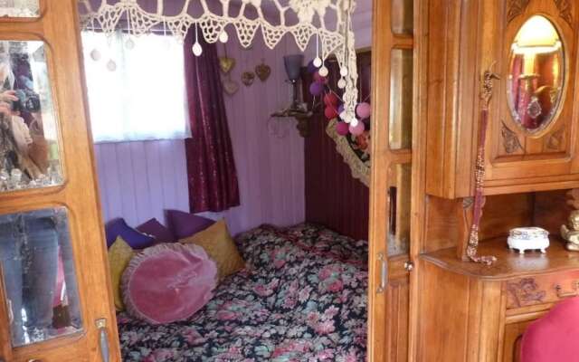 Les Roulottes de la Serve