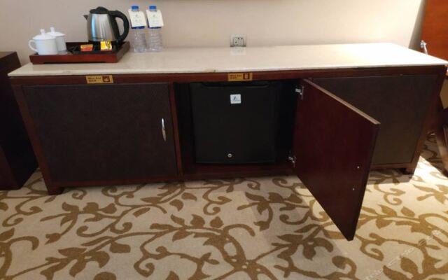 Arcadia Rong Yi Warmth Hotel