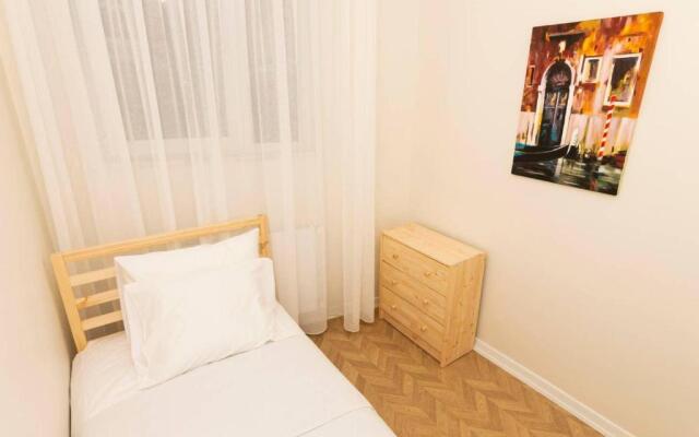 Yakamoz 2 BR Stylish House with garden in Kadikoy
