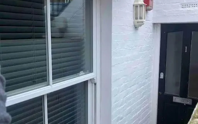 Beach Retreat, Stones Throw Away from Beach