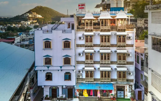 Pine Haveli