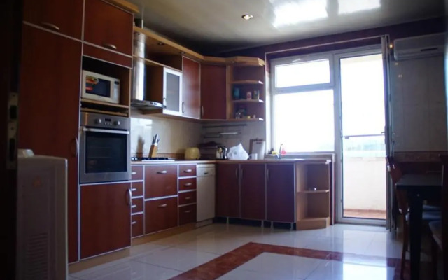 Neftçilər prospekti . Bedrooms 2.