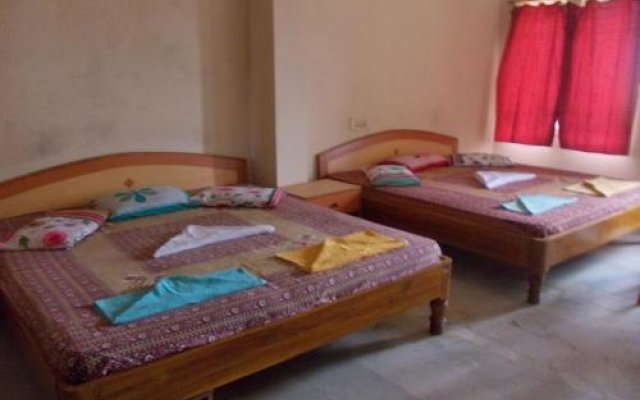 Rishaan Guest House