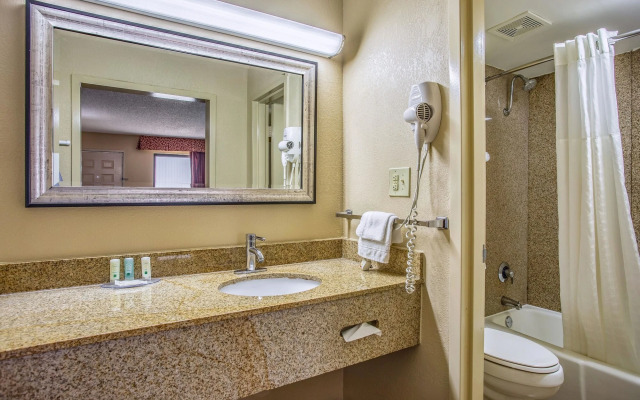 Quality Inn Bowling Green South