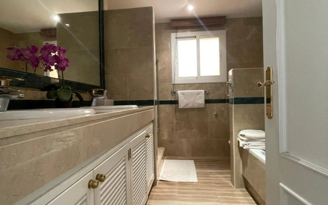 Hacienda Elviria 2 Bedroom Spacious Apartment