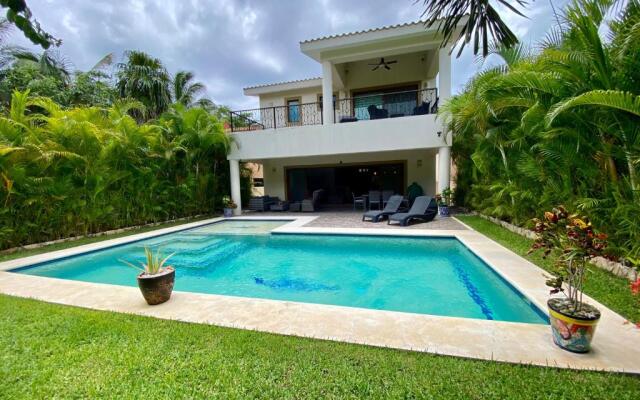 Casa Arnold - Luxurious 4 bedroom villa with pool