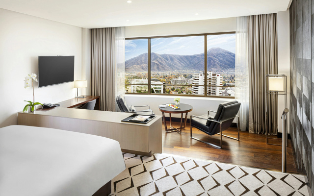 Mandarin Oriental, Santiago