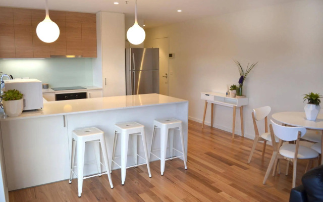 Kangaroo Bay Apartments