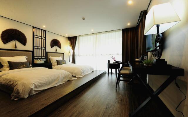 Peach Blossom Resort Hotel