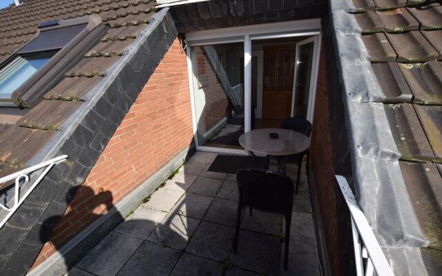 Tolstov-Hotels Generous 3 Room Apartment