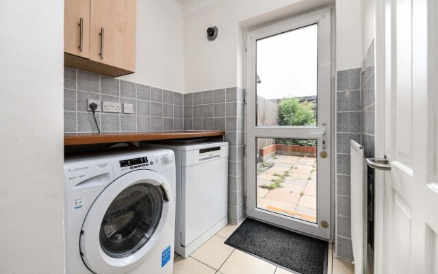 4br-10guests-parking-garden