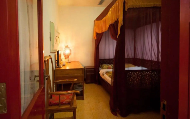 Tiananmen Best Year Courtyard