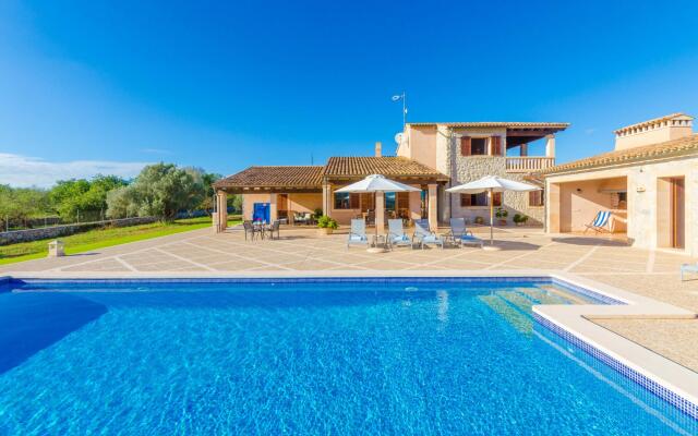 NA MAIANS - Villa with private pool in Canyamel. Free WiFi