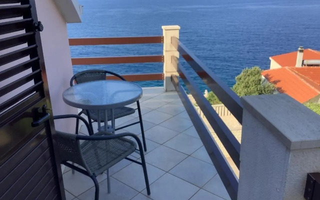Apartments by the sea Zavalatica, Korcula - 9137