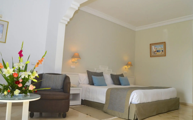 Royal Garden Palace (Families and Couples)