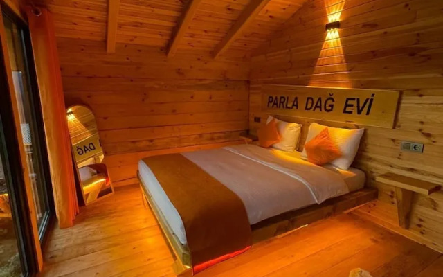 parla dağ evi