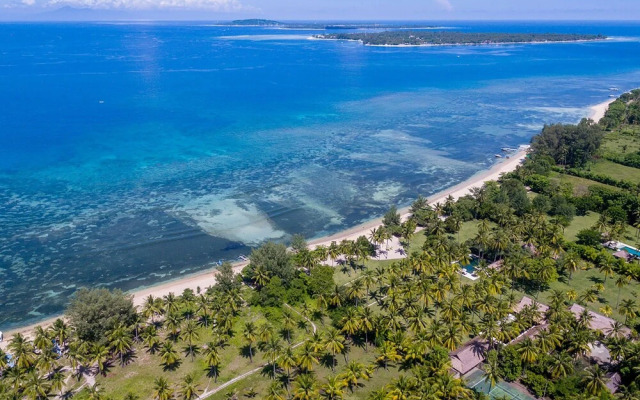Sira Beach House