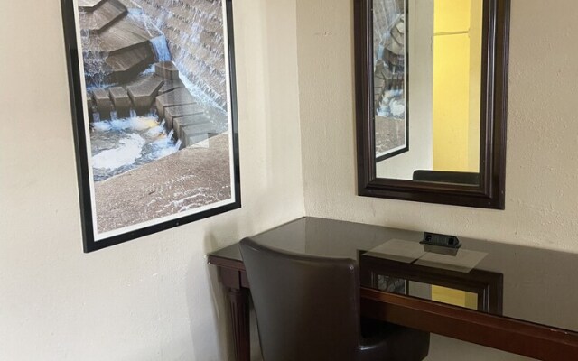 Great Western Inn & Suites - Saginaw