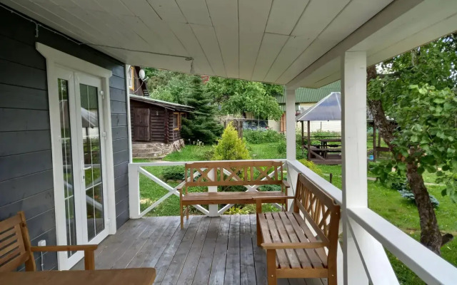 Дом у озера