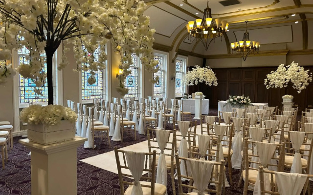 County Hotel & County Aparthotel Newcastle