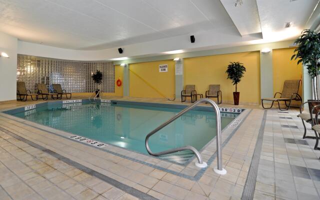 Best Western Plus Orangeville Inn & Suites