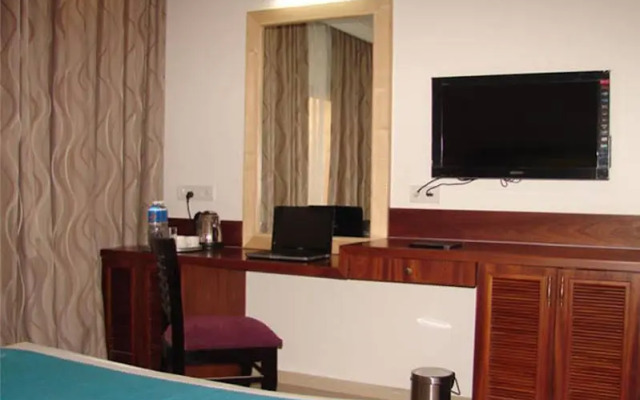 Meenal Hotel