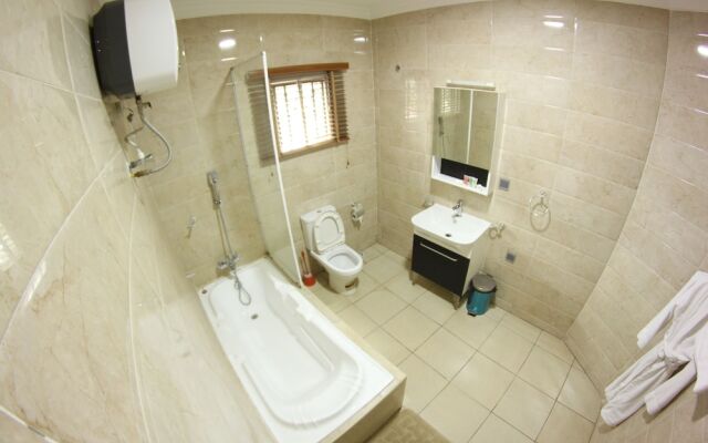 Celia's Suites