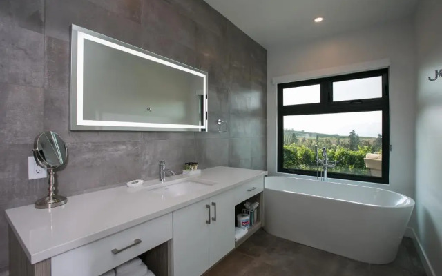 The Inn at Therapy Vineyards