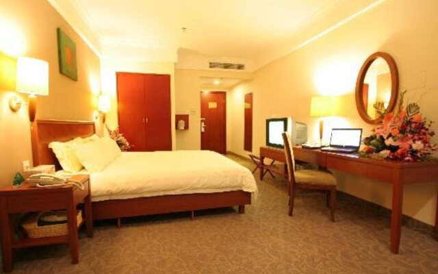 Radisson Red Shanghai Wujiaochang Hotel