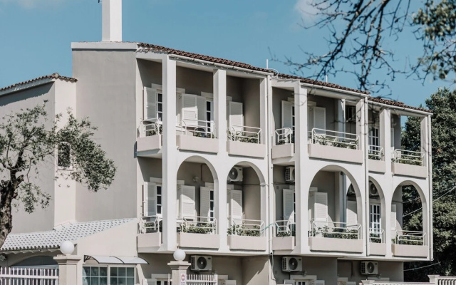 Pelithea Aparthotel