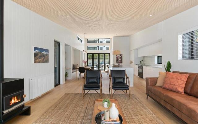 Arthur's point+Hot Tub+Balcony+3 bathrooms