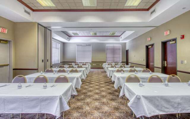 Comfort Suites Madison West - Middleton