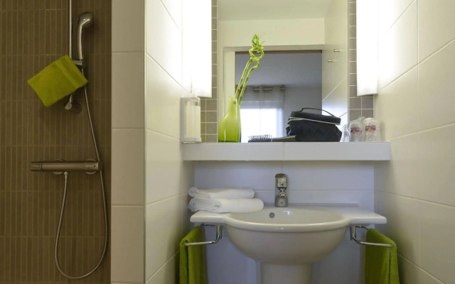 Brit Hotel Reims Croix Blandin