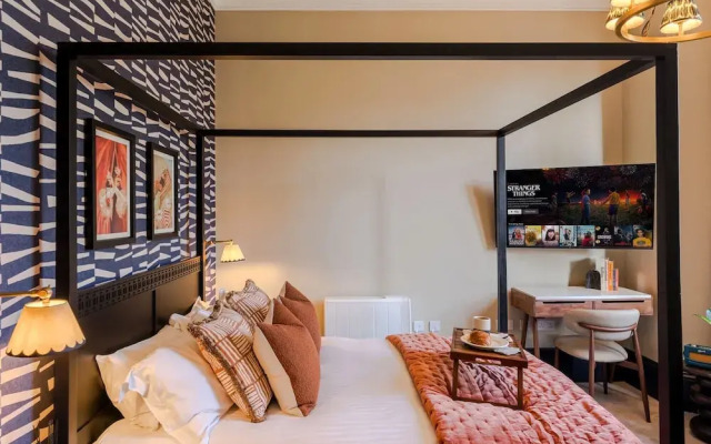 Your Apartment - Pembroke House