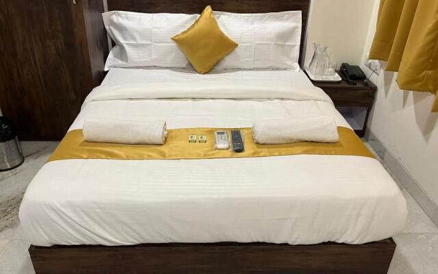 Hotel Plaza Rooms - Prabhadevi Dadar