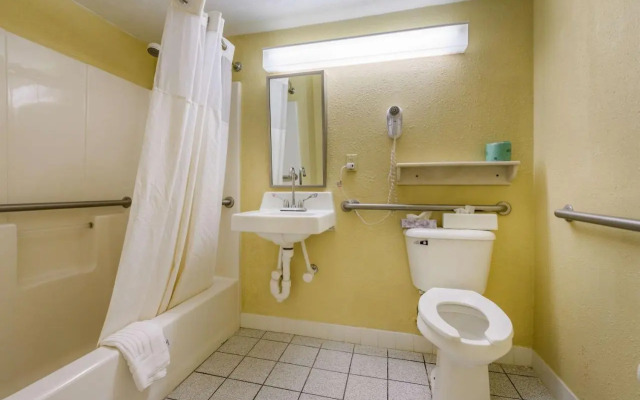 Quality Inn Lebanon Valley