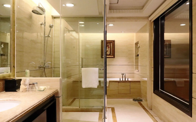 Royal Mediterranean Hotel