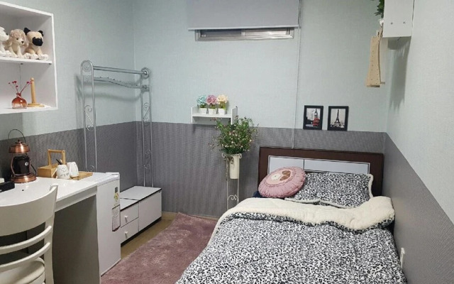 Changwon Comodo House