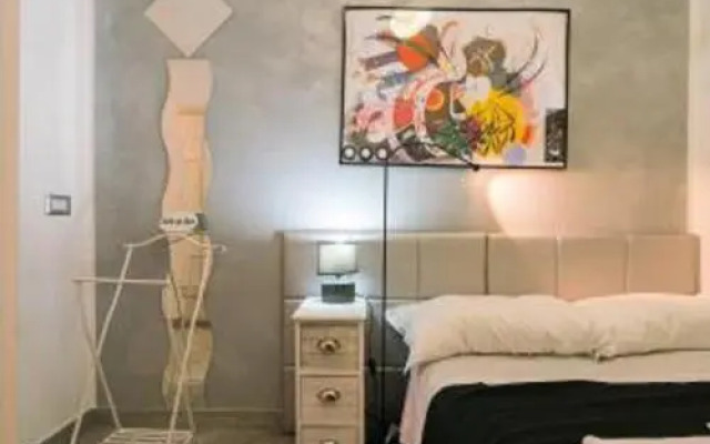 Rome Apartment - Queen