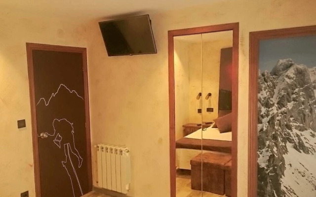 Hostal El Castañeu