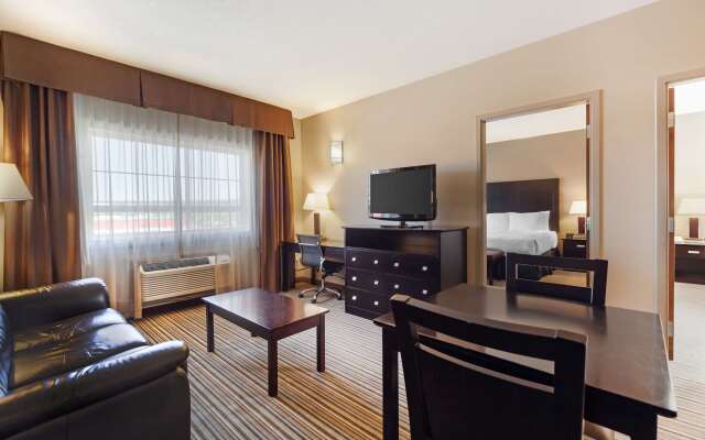 Best Western Plus Peace River Hotel & Suites